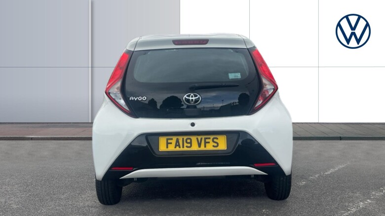 Toyota Aygo 1.0 VVT-i X-Play 5dr Petrol Hatchback